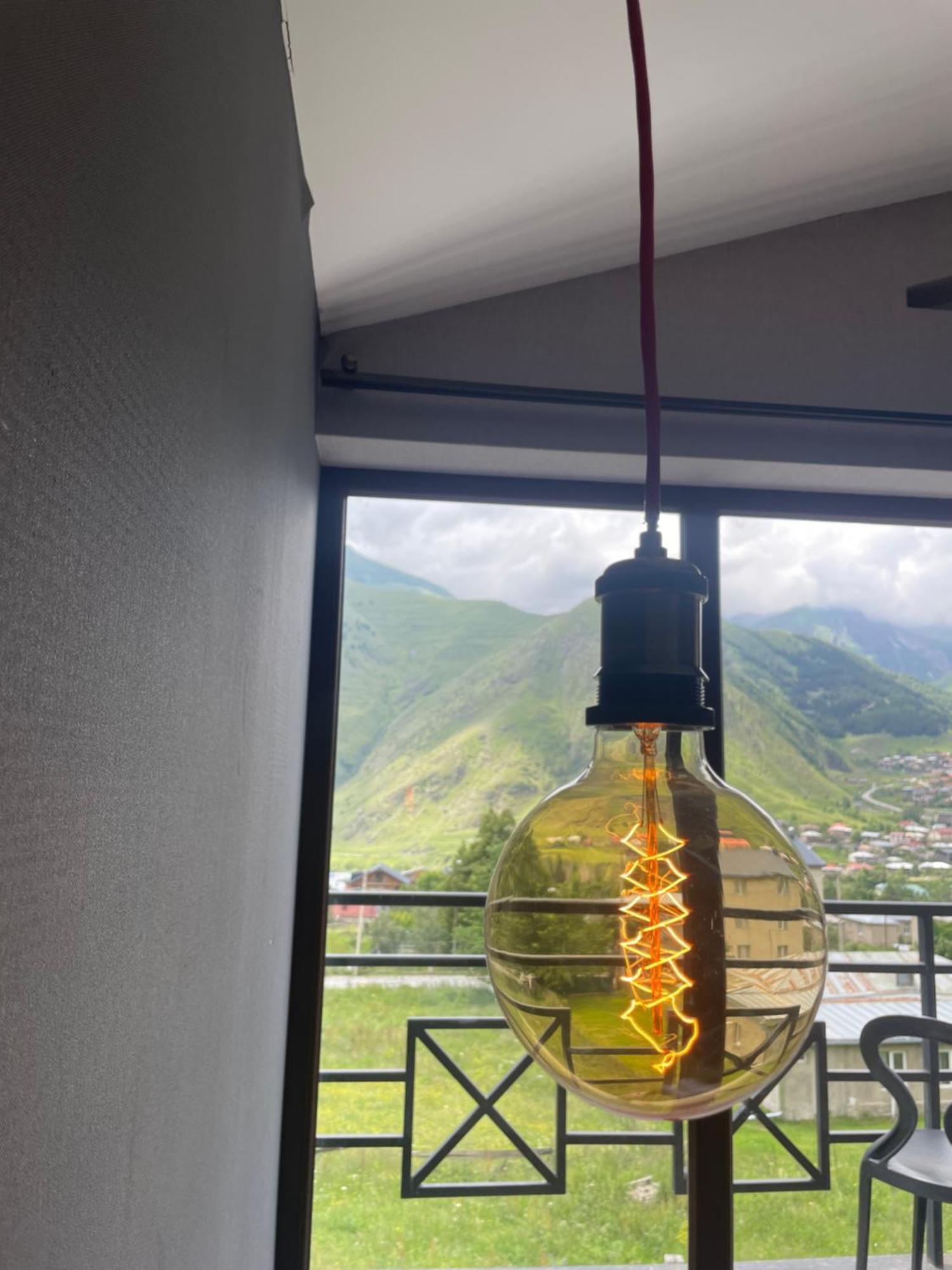 Chemodann Kazbegi Værelse billede